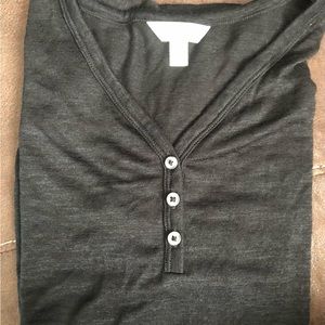 Women’s black short sleeve shirt